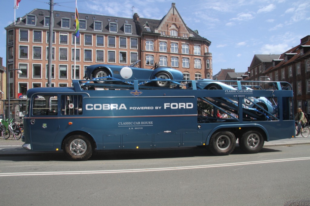 Classic Car House kastede glans over arrangementet med bl.a. denne utrolig flotte historiske transporter.
(Foto: Motorsporten.dk)